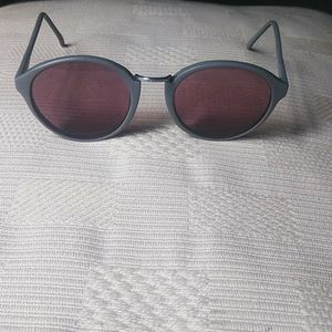 Vintage Designer Liz Claiborne sunglasses